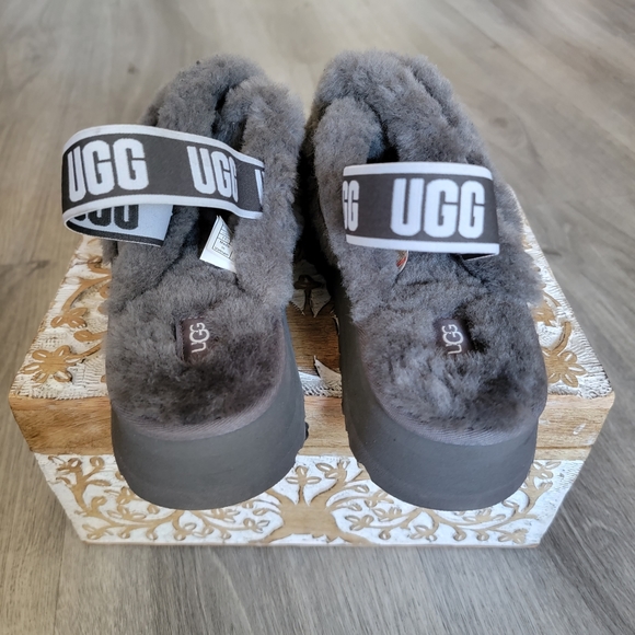 UGG Disco Cross Platform Slide - Picture 5 of 8